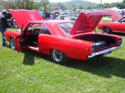 mopar show 012.jpg