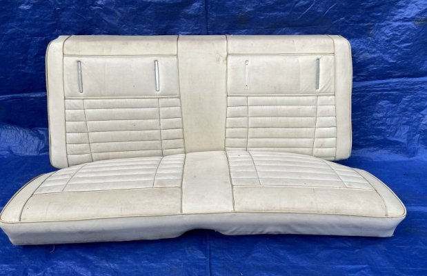 71-74_B-body_RearSeat-1a.JPG