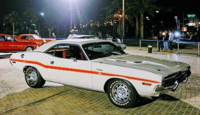 Challenger 70.jpg