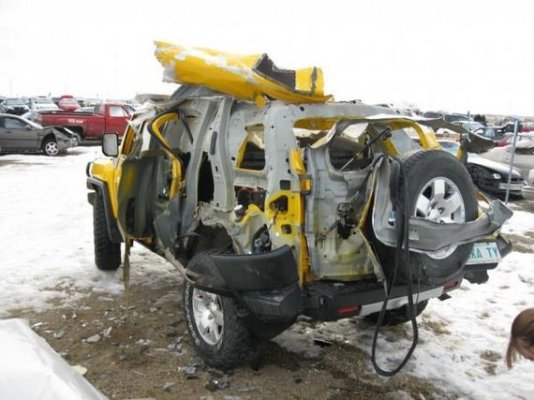 FJ Cruiser exploded _1.jpg