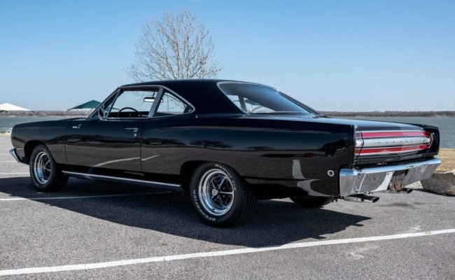 635 '68 Plymouth Hemi Road Runner f.jpg