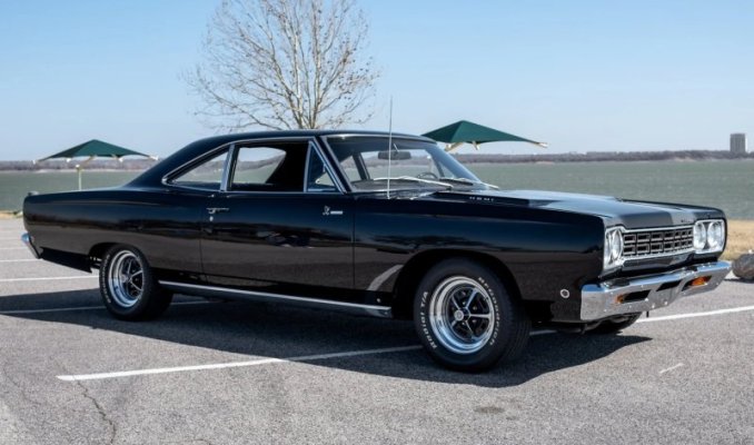 635 '68 Plymouth Hemi Road Runner d.jpg