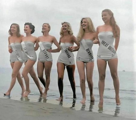 The first Miss universe pageant 1952.jpg