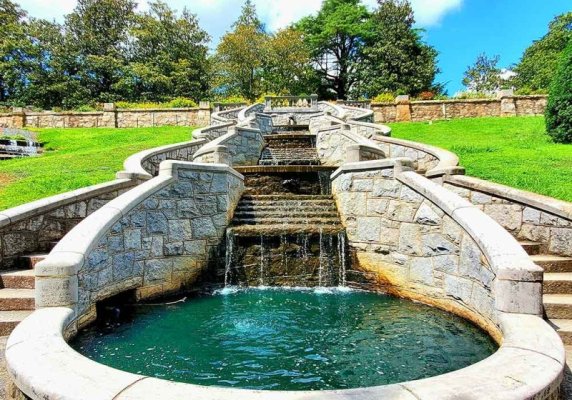 button-IG-stairs-water.jpg