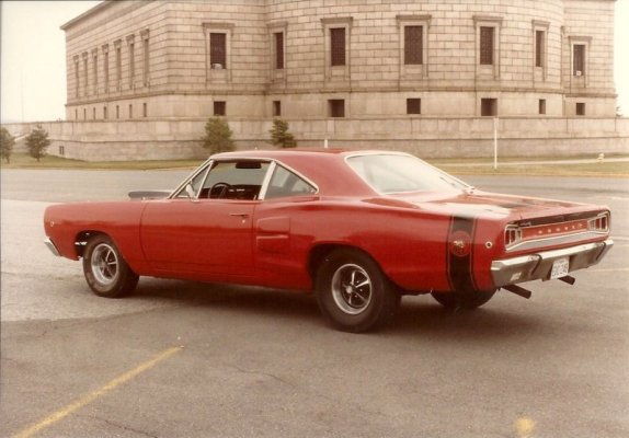 super bee 2.jpg