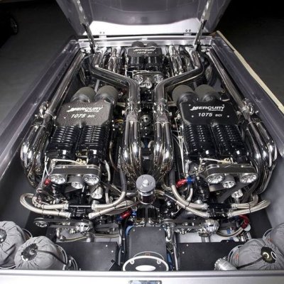boat motor.jpg