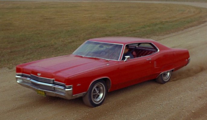 marauder-x-100-the-luxurious-land-yacht-with-v8-muscle-currently-worth-around-13k_1.jpg
