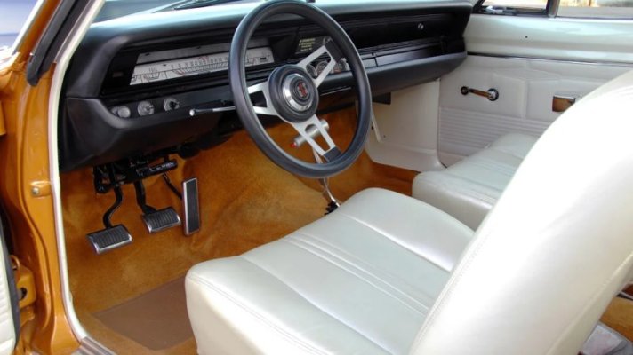 Mr. Norm's '68 Hemi Dart GSS 7.jpg