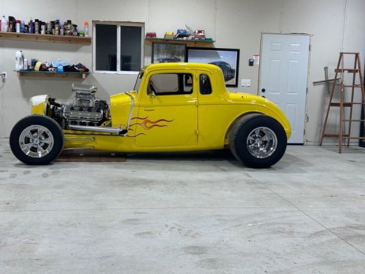 1933 plymouth 5 window.jpg