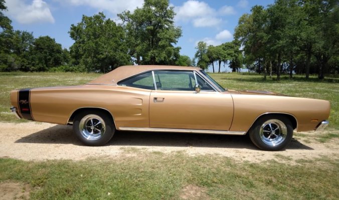 630c '69 Dodge Coronet RT.jpg