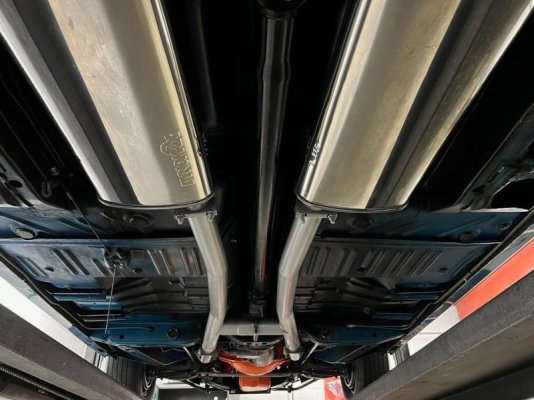 '69 Hemi road runner 6.jpg