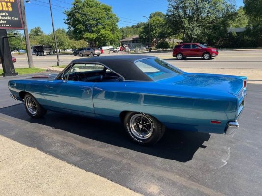 '69 Hemi road runner 5.jpg