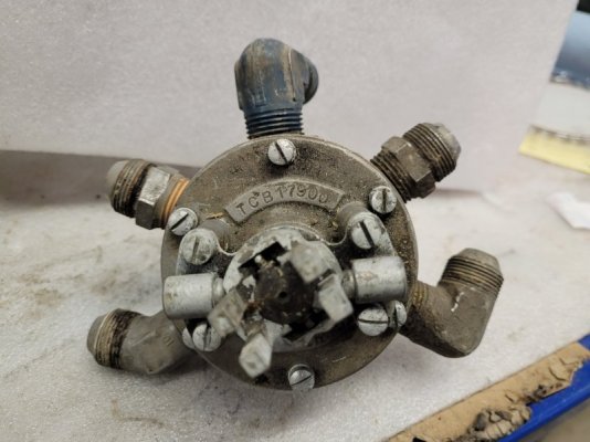 fuelvalveTCB17900 013.jpg