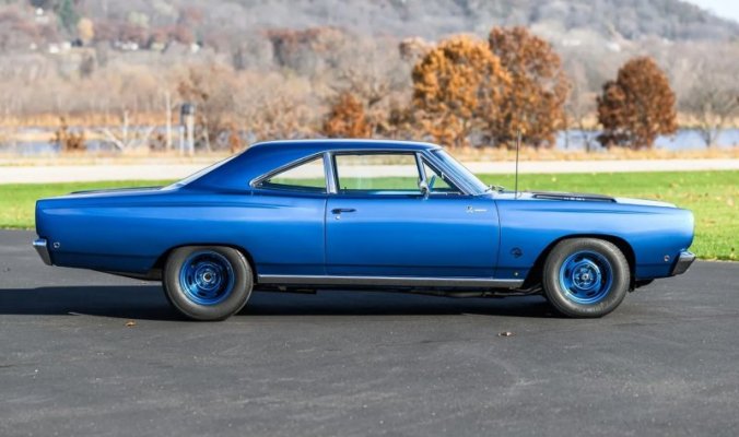 '68 Plymouth Hellephant Hemi road runner 1.jpg