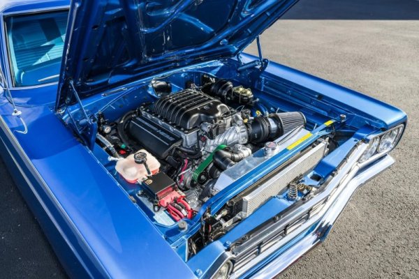 '68 Plymouth road runner Hellephant Hemi Crate-Motor 2.jpg