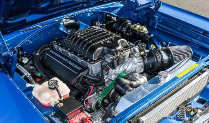 '68 Plymouth road runner Hellephant Hemi Crate-Motor 2c.jpg