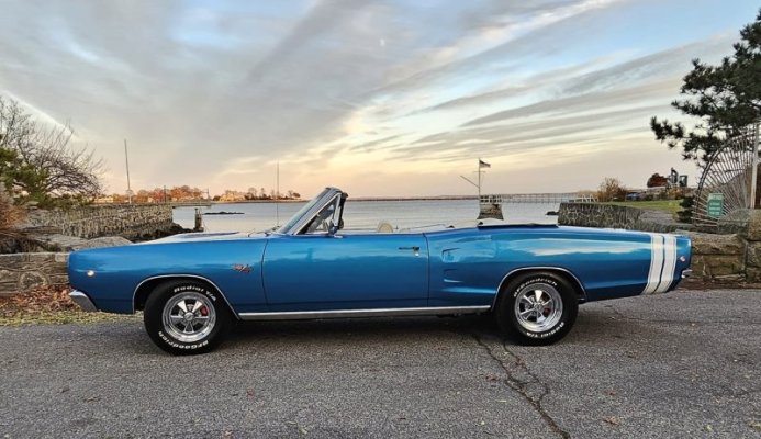 560 '68 Dodge Coronet RT Convertible.jpg