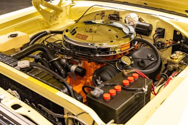 '67 Plymouth Belvedere Hemi GTX Convertible (27).jpg