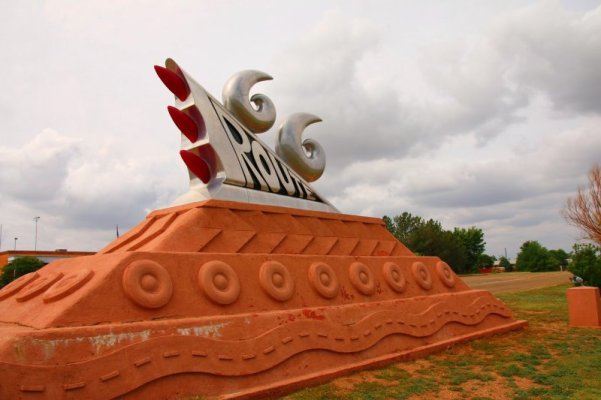 route-66-monument-tucumcari 2.JPG