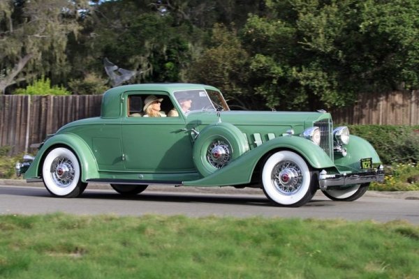 00 1934 Packard Model 12.jpg