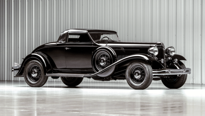 1932 Chrysler Imperial custom CH Cabriolet by Bohman & Schwartz (1).png
