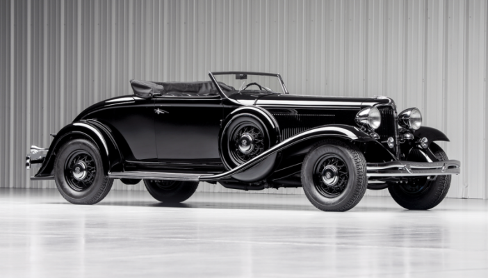 1932 Chrysler Imperial custom CH Cabriolet by Bohman & Schwartz (2).png