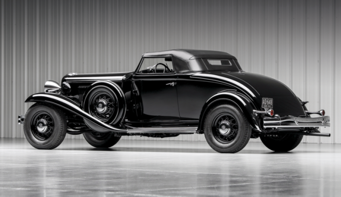 1932 Chrysler Imperial custom CH Cabriolet by Bohman & Schwartz (4).png