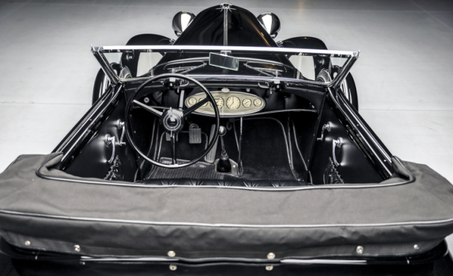 1932 Chrysler Imperial custom CH Cabriolet by Bohman & Schwartz (8).png