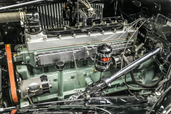 1932 Chrysler Imperial custom CH Cabriolet by Bohman & Schwartz (9).png