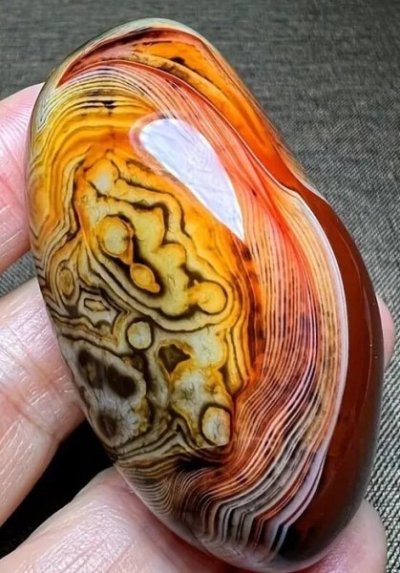 Natural Polished Agate Stone 2.jpg