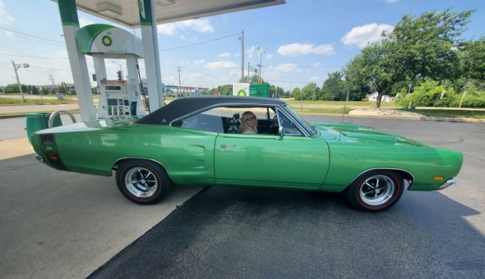 00 '69 Dodge Coronet Super Bee 2.jpg
