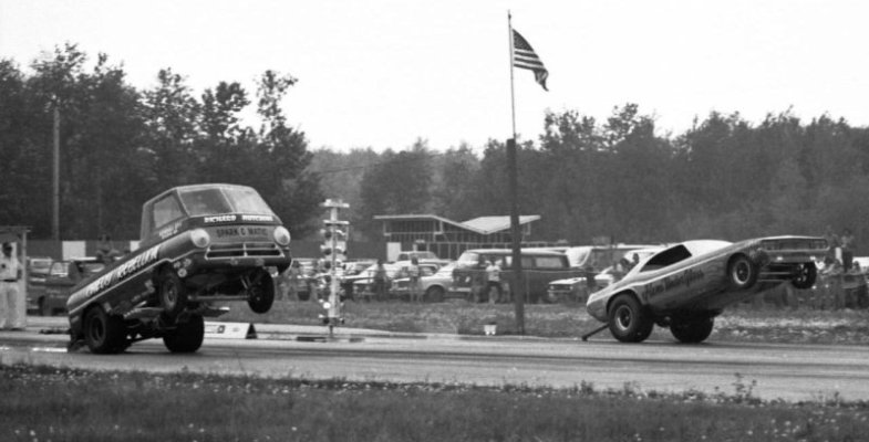 Bison Dragstrip June 1976.jpg