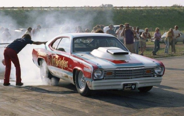 00 Irv Beringhaus' Pro Stock '73 Plymouth Duster.jpg