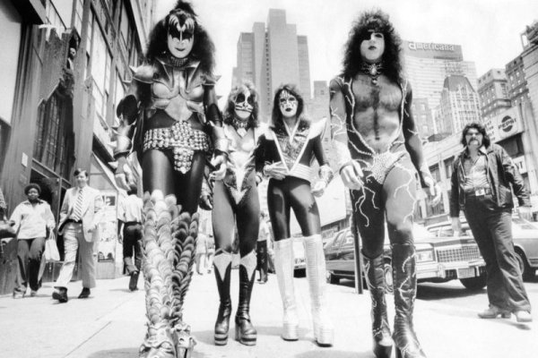 KISS 76 NYC.jpg