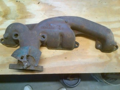 exhaust manifold.jpg