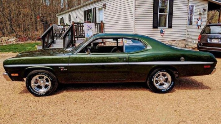 000 '73 Plymouth Duster 360 4-Speed.jpg