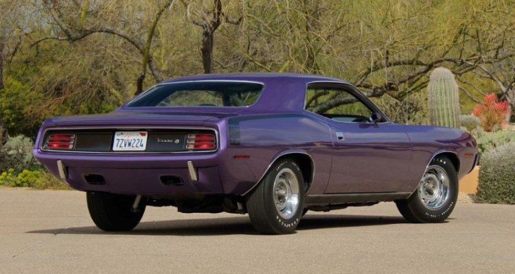5-most-legendary-muscle-cars-to-ever-don-plymouth-badges_14.jpg