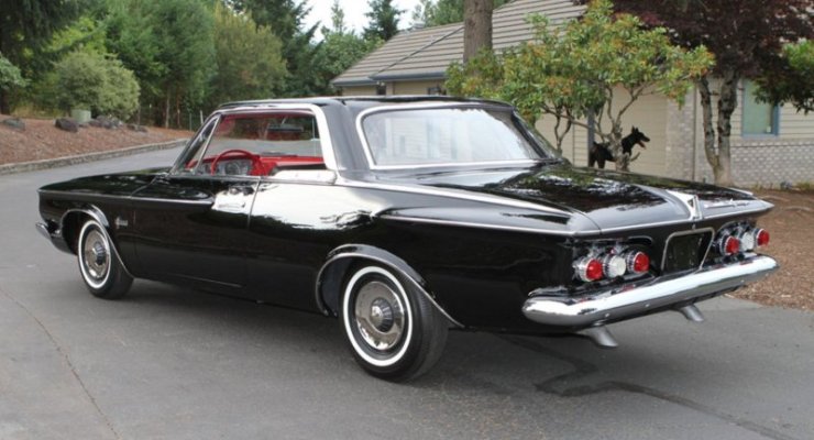 5-most-legendary-muscle-cars-to-ever-don-plymouth-badges_2.jpg