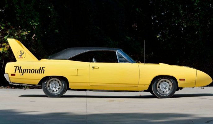 5-most-legendary-muscle-cars-to-ever-don-plymouth-badges_10.jpg