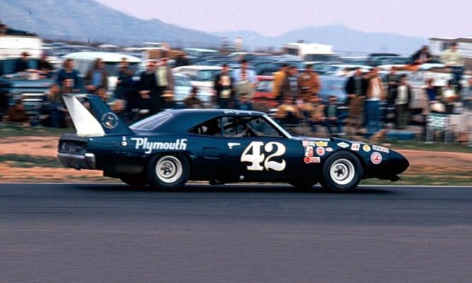 0000 Dan Gurney 2.jpg