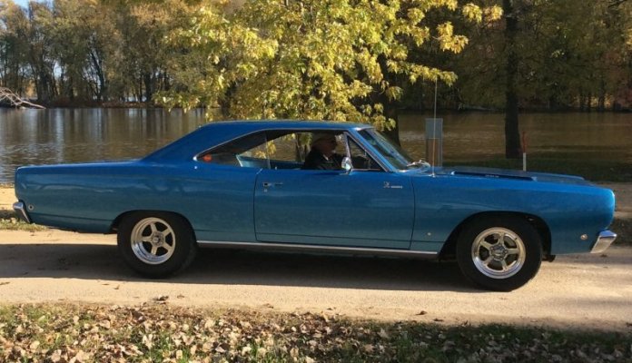 560 '68 Plymouth road runner.jpg