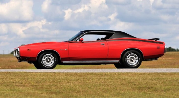 567 '71 Dodge Hemi Charger Super Bee.jpg