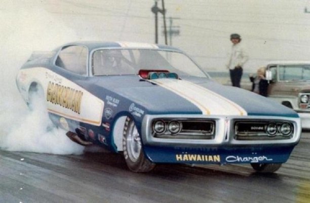 00000 Roland Leong's 'Hawaiian' Funny Car.jpg