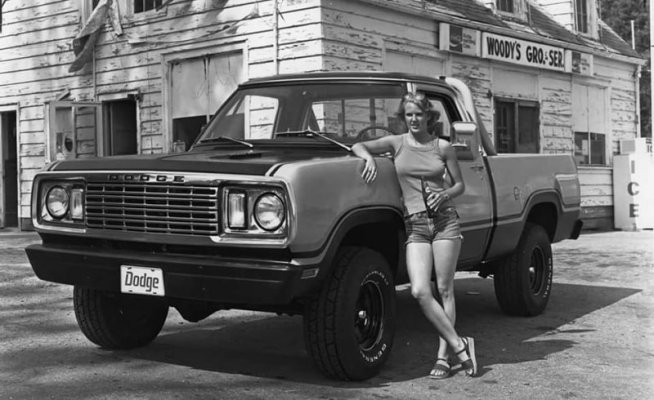 B&W Dodge Pickup.jpg