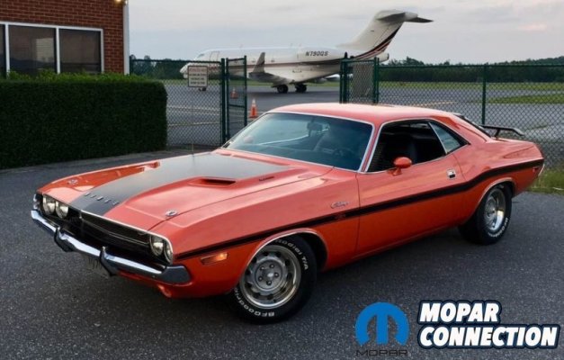 0000000 1 1970 Dodge Challenger RT.jpg