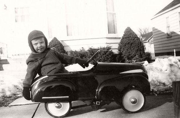 vintage-kids-and-their-pedal-cars-1920s-1950s-21.jpg