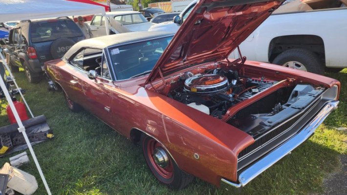 653 '68 Dodge Hemi 4-speed Charger 1.jpg