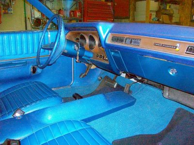 72 RRinterior.jpg 72 RRinterior.jpg
