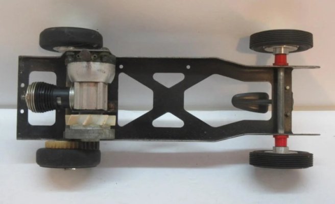 COX Gas Powered Road Racing Set c1964 (6).jpg