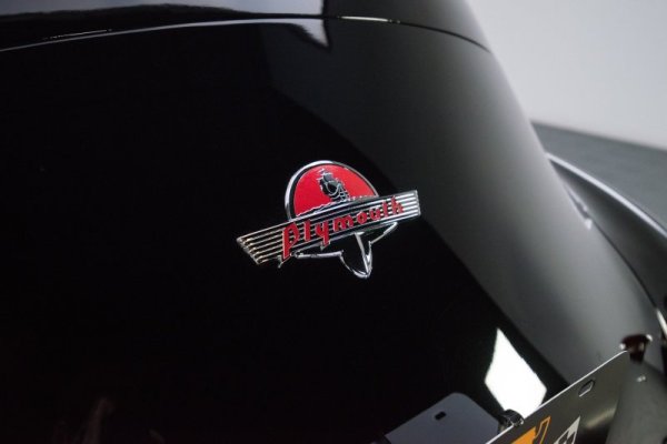 00 1941 Plymouth Special De Luxe 9.jpg